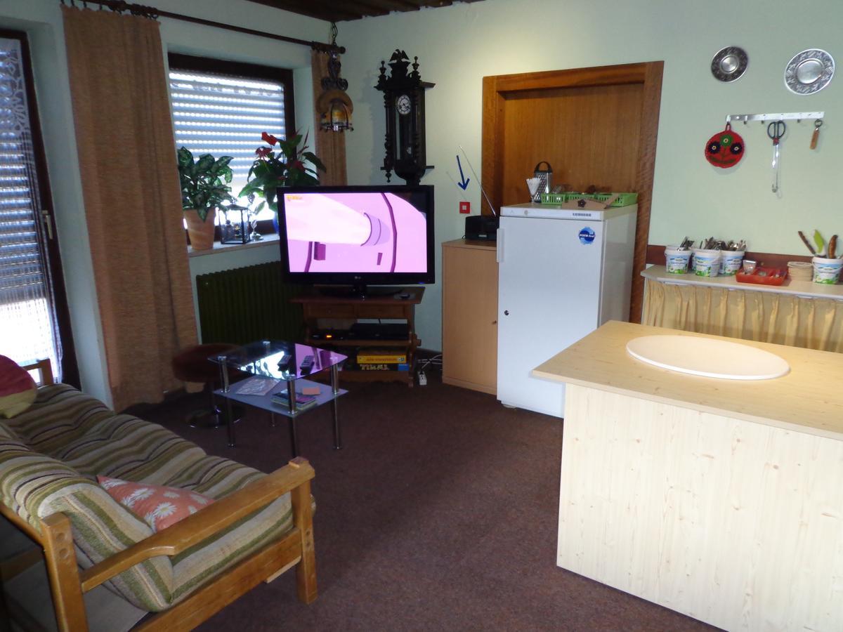 נויקירשן ביים הייליגן בלוט Gasthof - Pension Schamberger מראה חיצוני תמונה